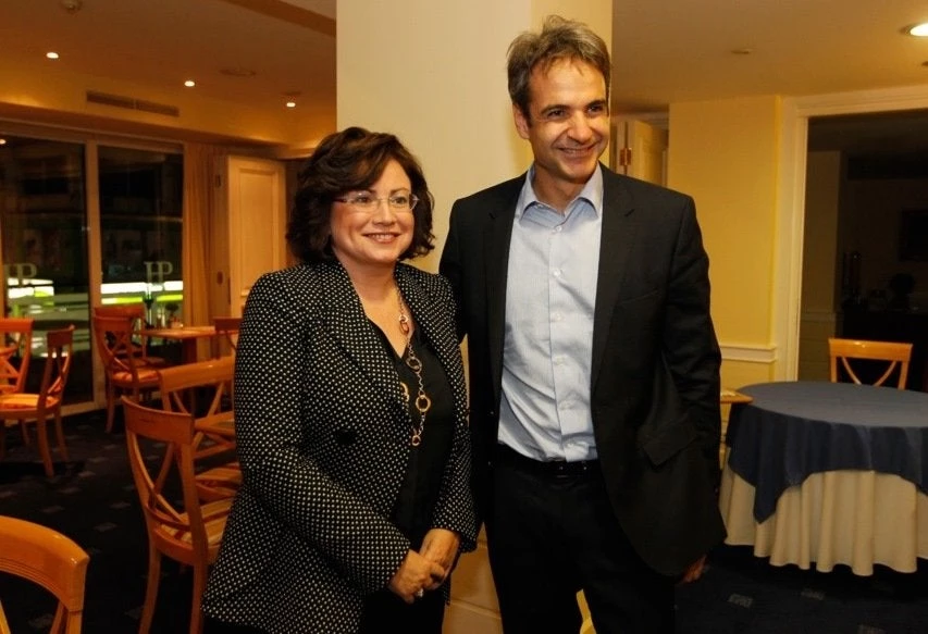 Δημοσίευμα-«βόμβα»: Η FAZ «καρφώνει» ΝΔ – «Παρασκηνιακές συναντήσεις της Σπυράκη με τον Ζάεφ» – Άρχισαν να βγαίνουν έγγραφα στη δημοσιότητα